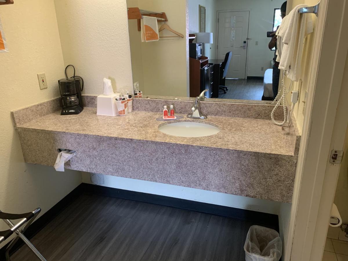 Econo Lodge Ντόθαν Εξωτερικό φωτογραφία